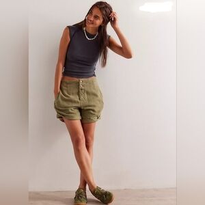 We The Free Moxie Olive Green Button Front Shorts
